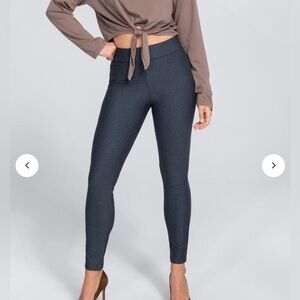 NWOT Honeylove “EverReady” Pant W/ Hidden Shaping Panels In Blue Color SIZE M